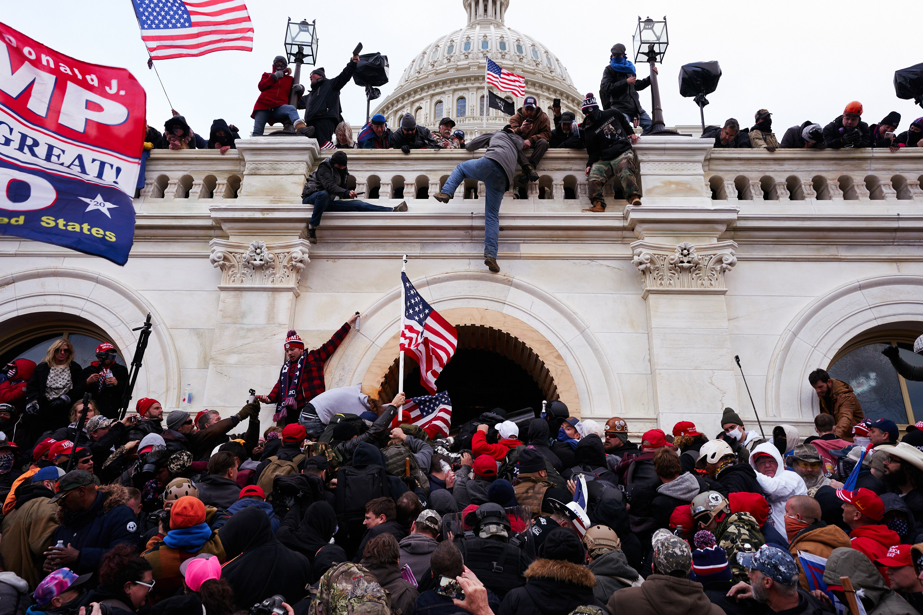 Demonstrators clash with police at US Capitol